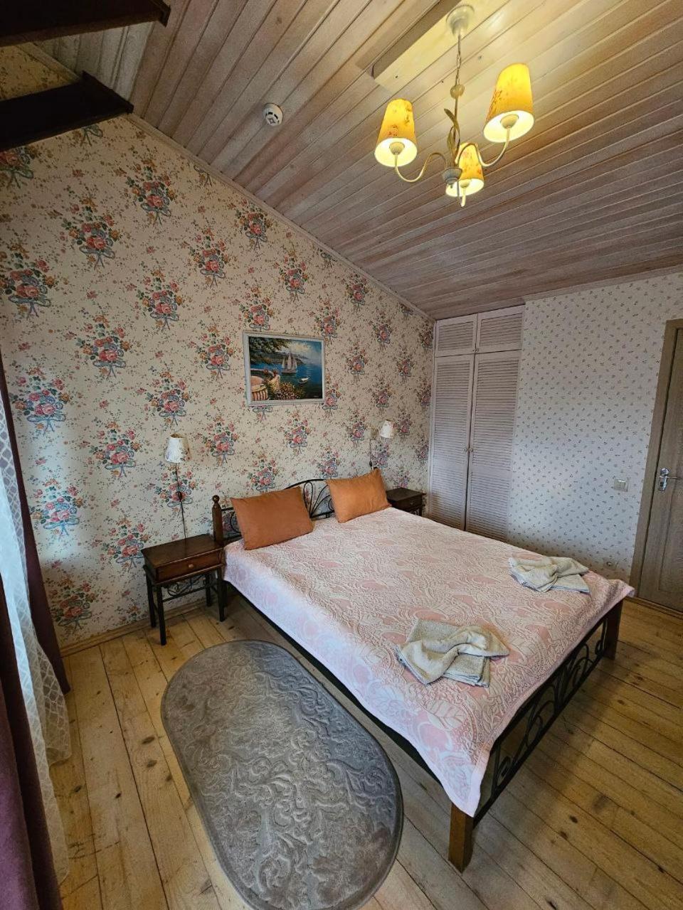 Minihotel Zolotoe Runo Ploskoye Pokoj fotografie